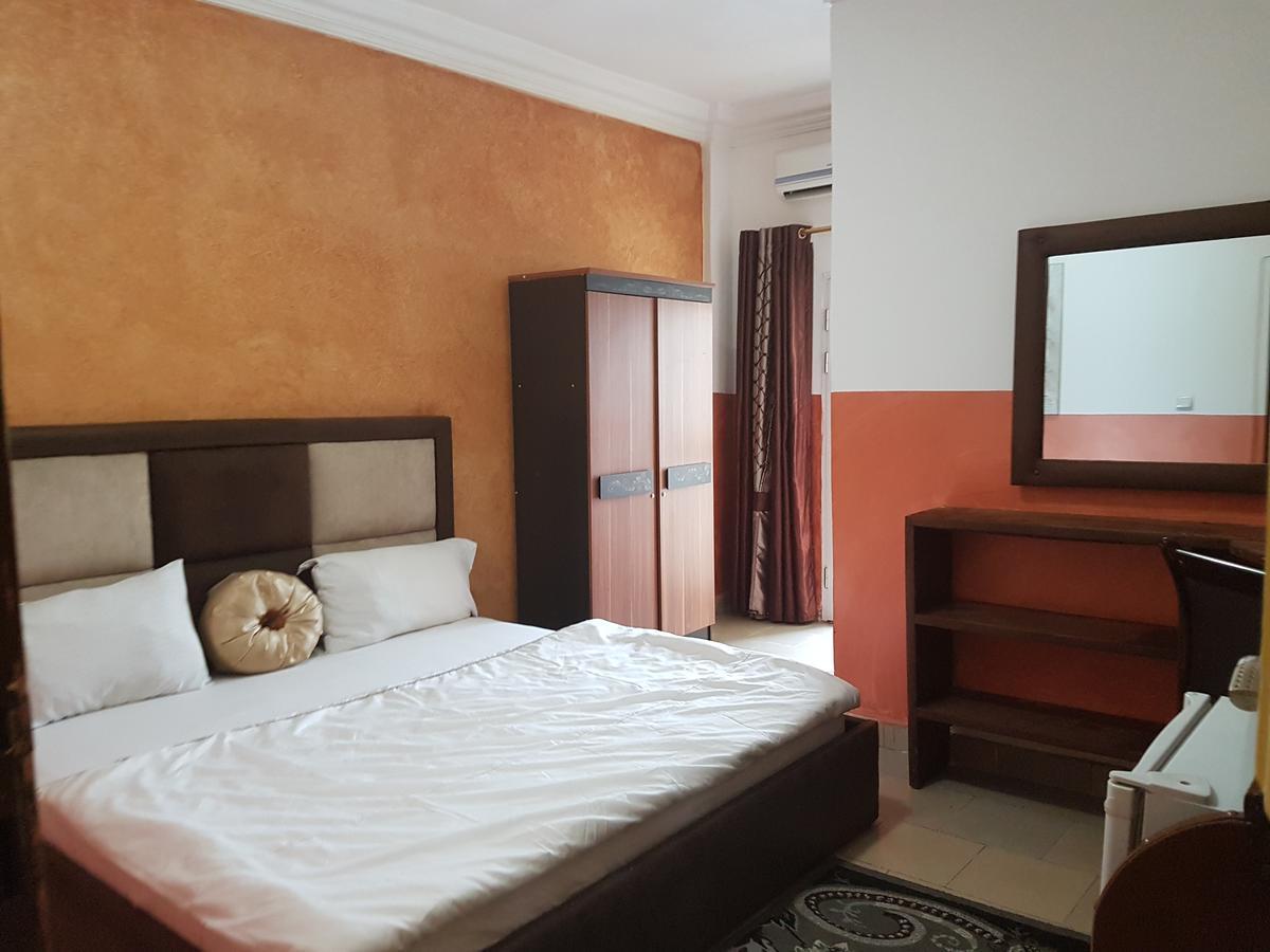 Novo Hotel Brazzaville Bagian luar foto