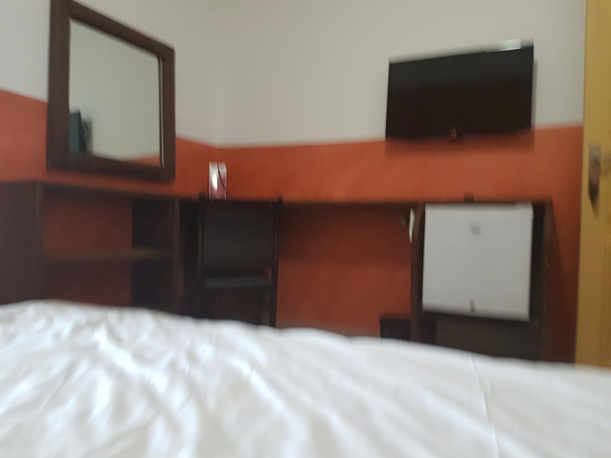 Novo Hotel Brazzaville Bagian luar foto