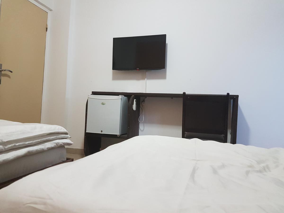 Novo Hotel Brazzaville Bagian luar foto